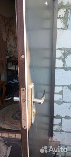 Дверь входная металлическая