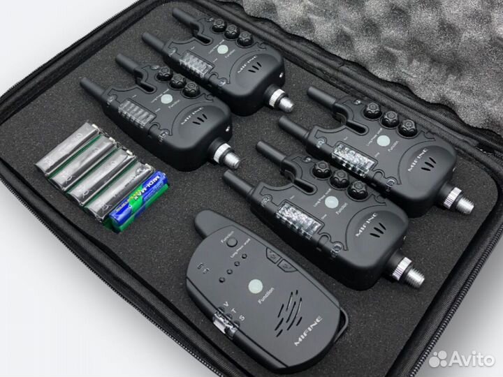 Набор сигнализаторов 4+1 в кейсе