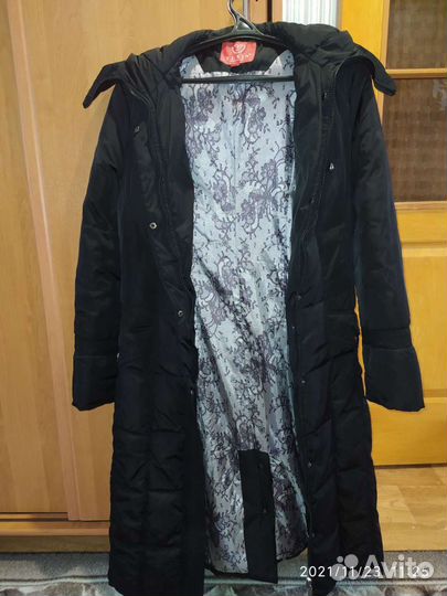 Пуховик-пальто женский