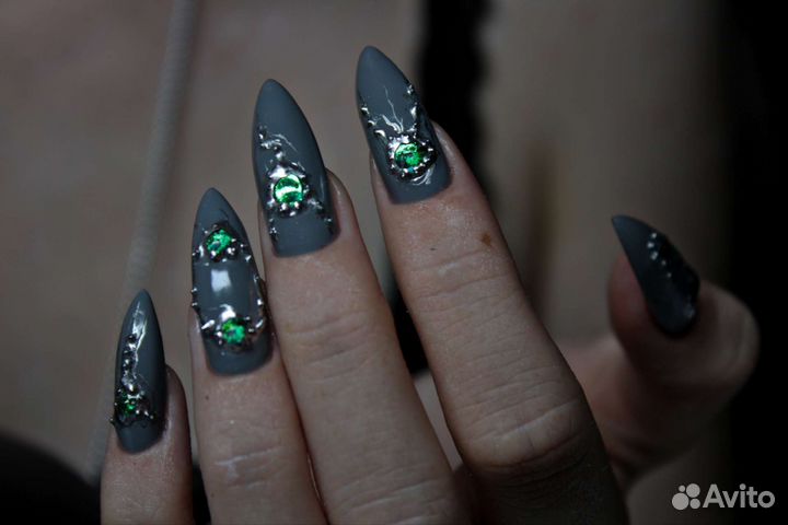 Мастер маникюра