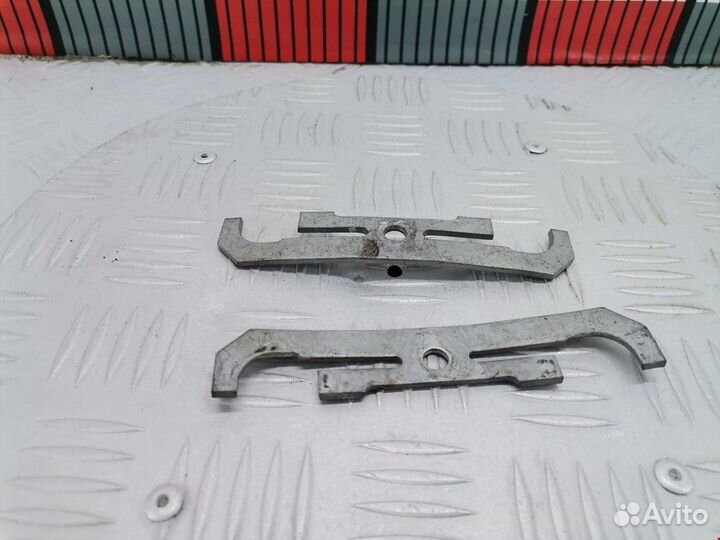 Крепление форсунки BMW 3 E90/E91/E92/E93 2008