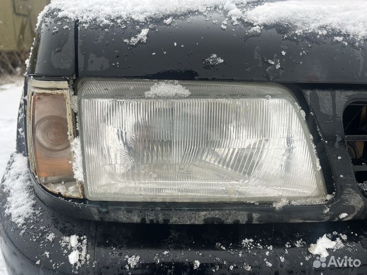 Opel frontera а правая фара