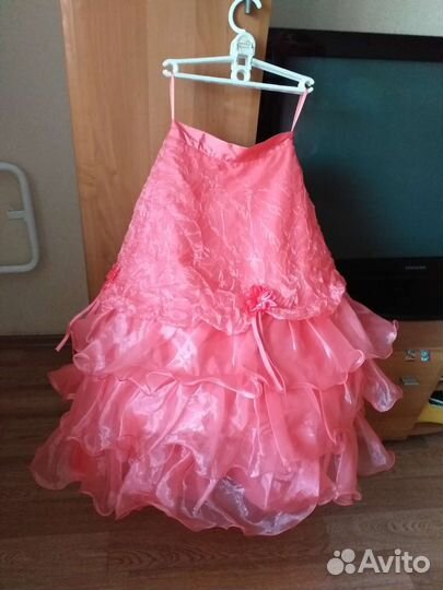 Платье нарядное. Рост 140