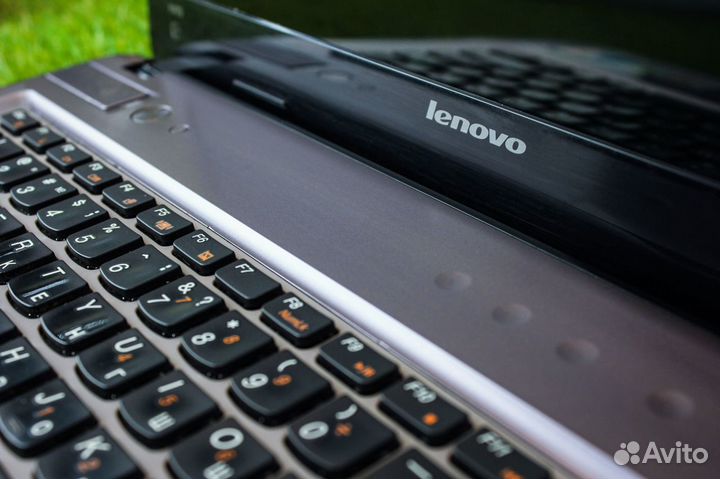 Ноутбук Lenovo Core i5, GeForce 2Gb