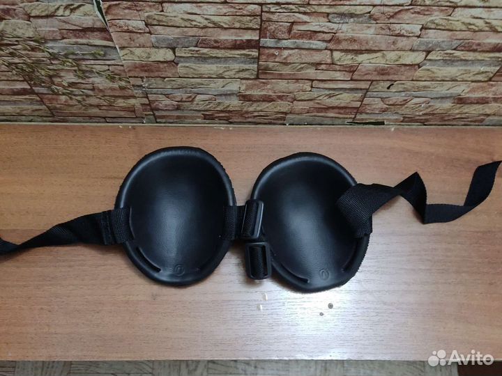 Наколенники