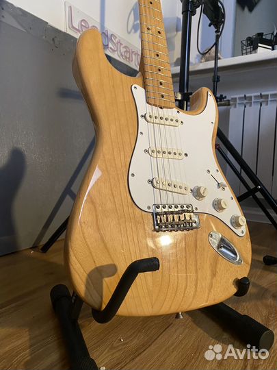 Fender Stratocaster Japan 1980