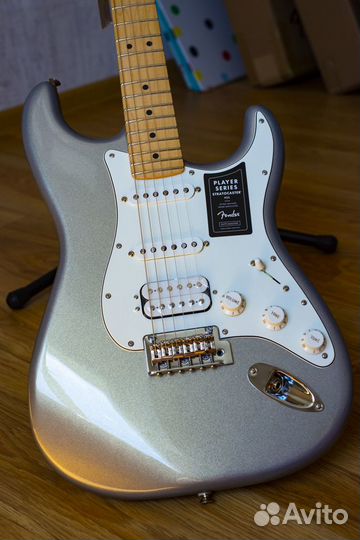 Fender Player Stratocaster HSS MN Silver