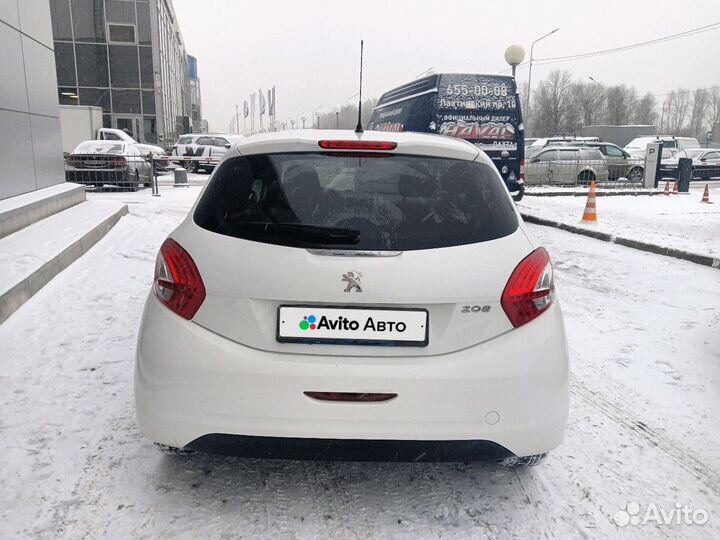 Peugeot 208 1.6 AT, 2013, 109 000 км