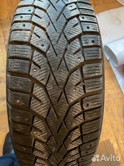 Зимняя резина на дисках 215 65 16