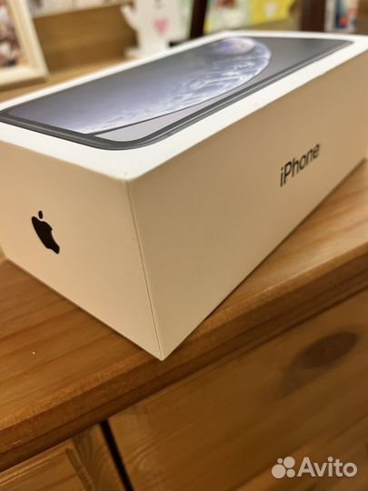 iPhone Xr, 64 ГБ
