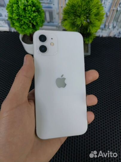 iPhone 12, 64 ГБ