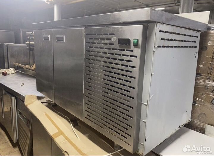 Холодильный стол