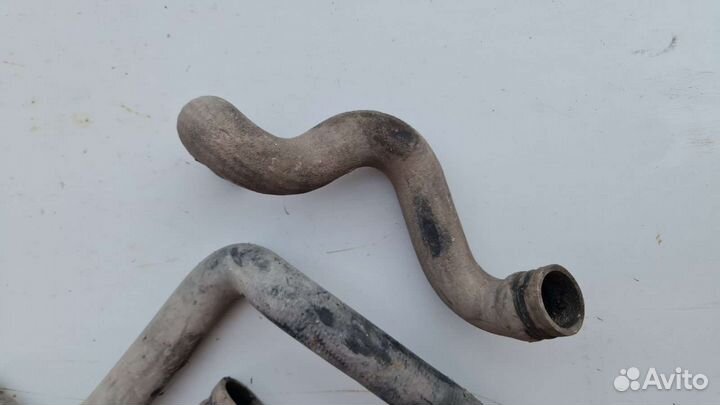 Патрубок системы охлаждения Ford Focus 2