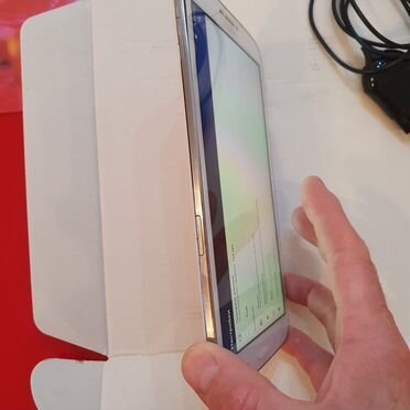 Планшет Samsung Galaxy SM-T311