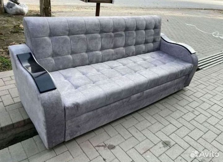 Прямой диван в наличии не б/у