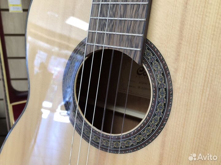 Гитара классическая Cort AC200-4/4 (массив) +чехол