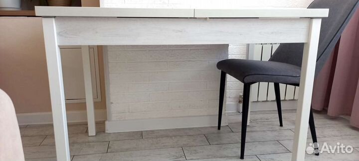 Кухонный стол