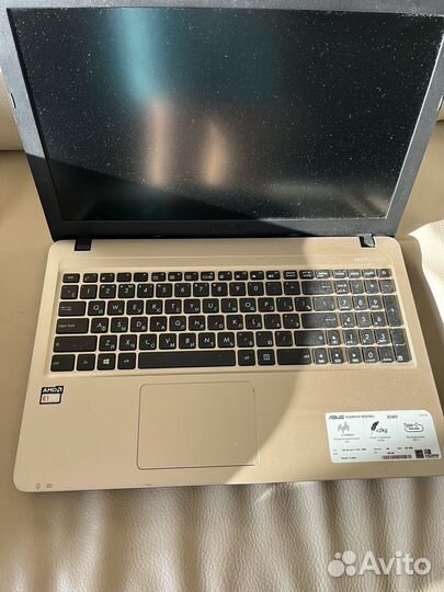 Asus x540y