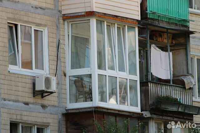 Пластиковый балкон в 5 этажку с отделкой