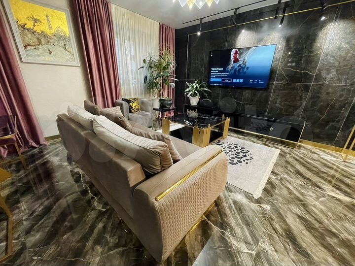 2-к. квартира, 90 м², 2/4 эт.