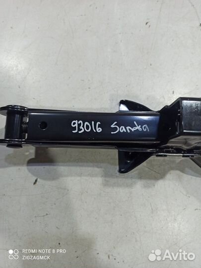 Домкрат (Hyundai Santa Fe IV)