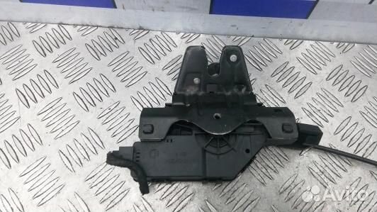 Замок крышки багажника BMW 3 E90/E91 (81Y07HY01)