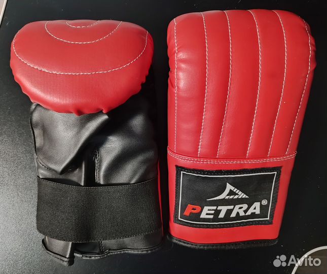 Боксерские перчатки