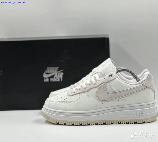 Кроссовки Nike Air Force 1 Lux