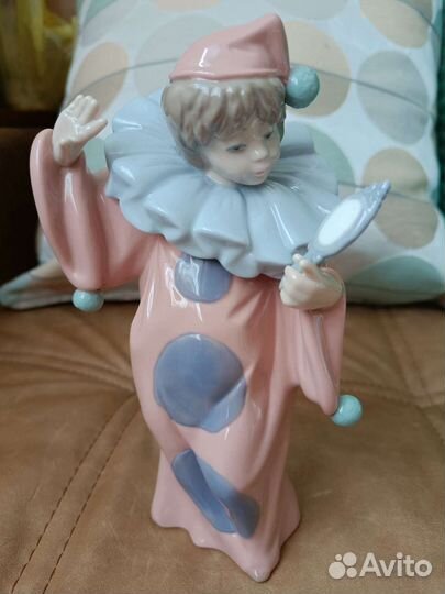 Фарфоровая статуэтка Nao by Lladro Гладкий Пьеро