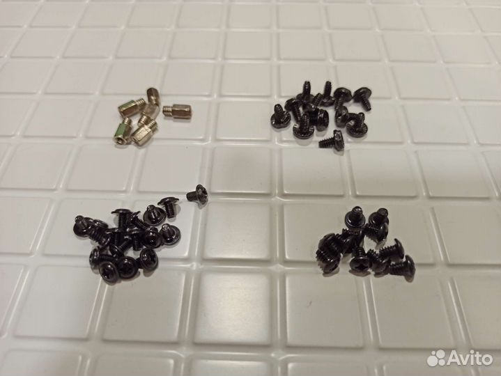 Комплект крепежа (винты для HDD, плат и др)
