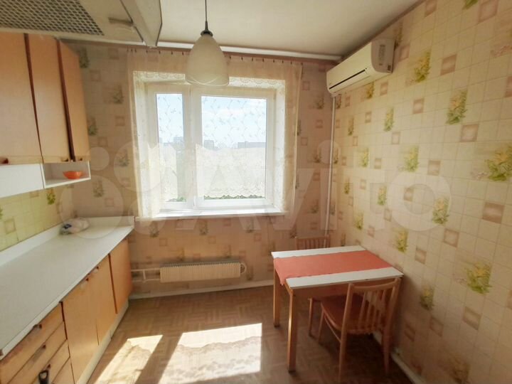 Комната 12 м² в 3-к., 12/12 эт.