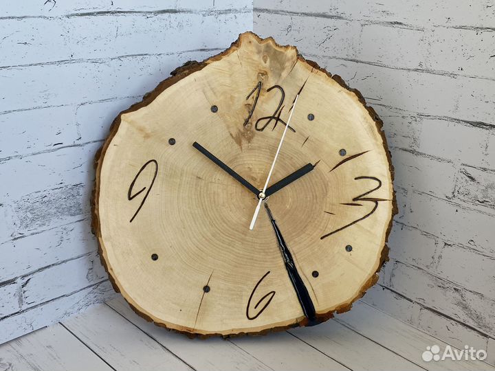 Деревянные настенные часы
