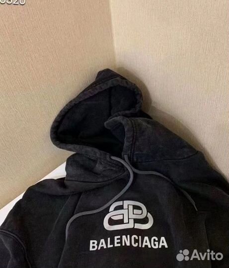 Худи Balenciaga Interlock Washed