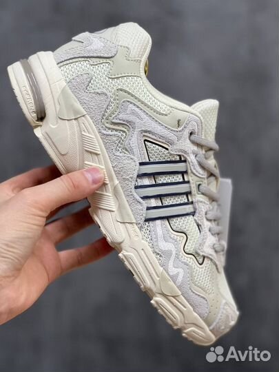 Кроссовки Adidas Bad Bunny Responce