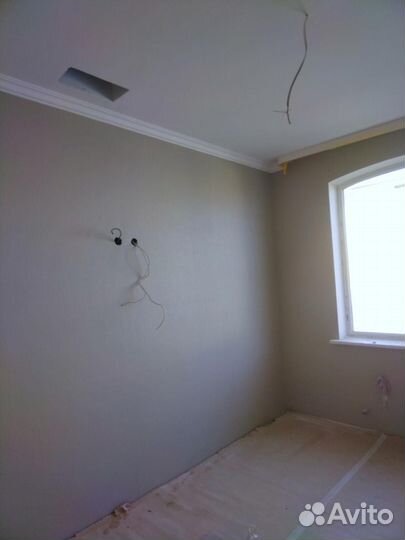 Услуги поклейка обоев, шпаклевка стен