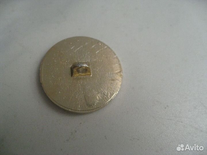 Пуговица Олимпиада 80/жетон зеленый попугай 999 пр