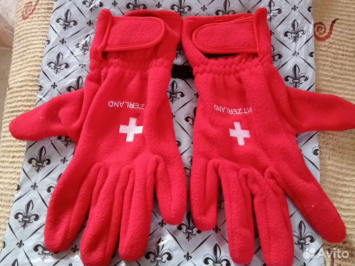 Перчатки