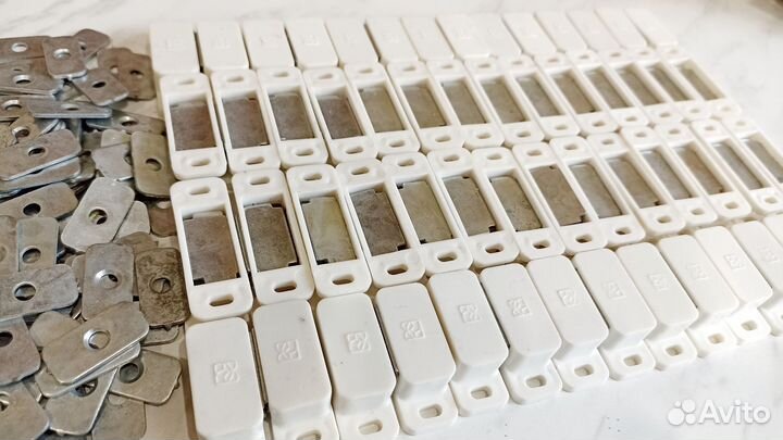 Магнитная защелка, мебельная СССР