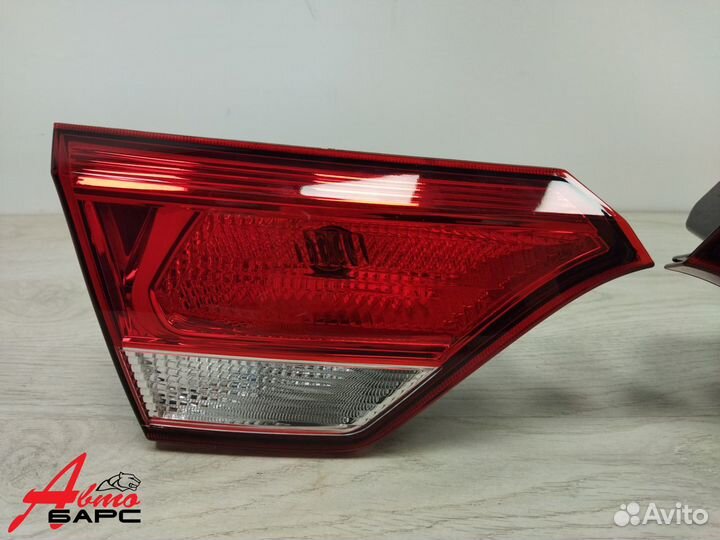 Фонарь внутренний левый/правый Kia Rio 2017-2020