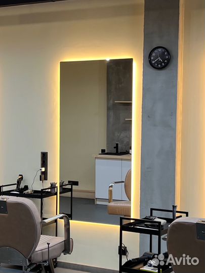 Зеркало настенное с подсветкой