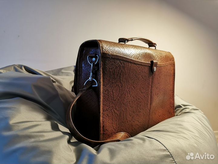Кожаный портфель - сумка мессенджер