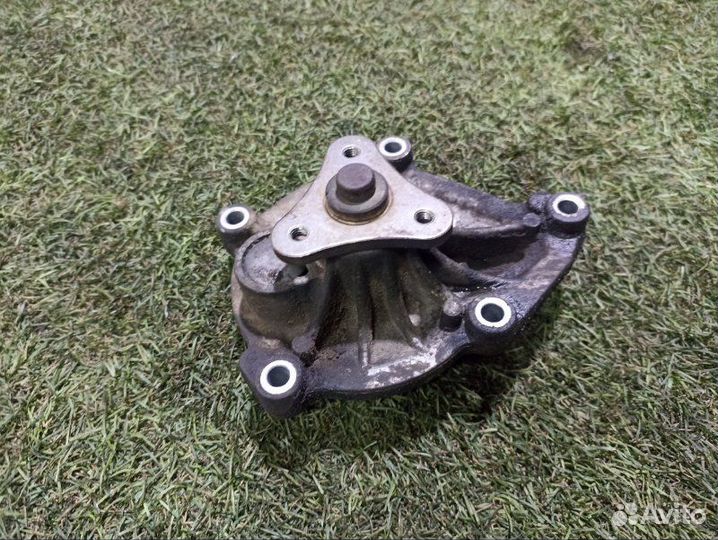 Помпа водяная Bmw 3 F30 N13B16 2012