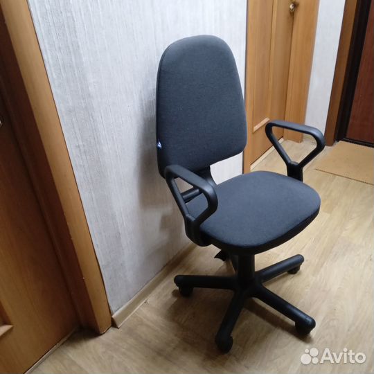 Компьютерное кресло