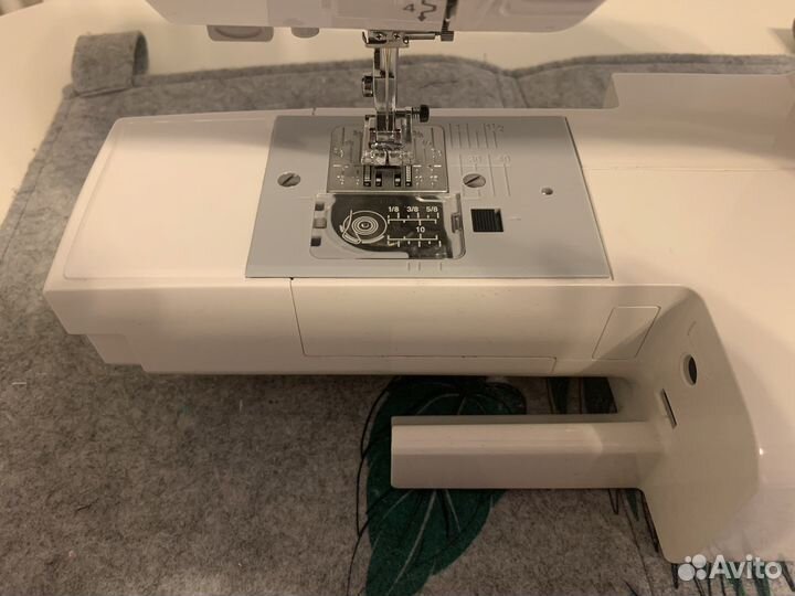 Швейная машина Janome 2030DC