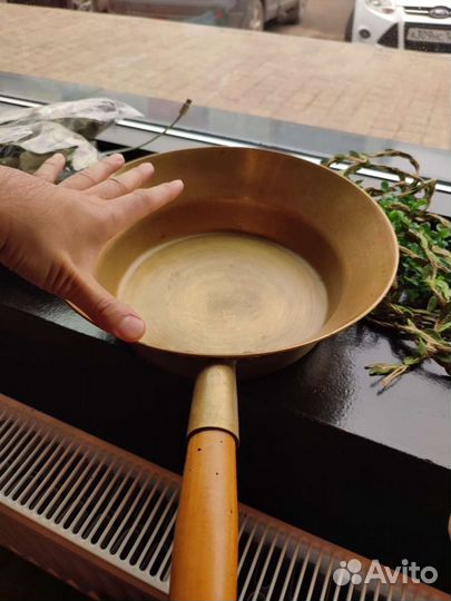 Антиквар, варенье, медный таз. Латунный таз