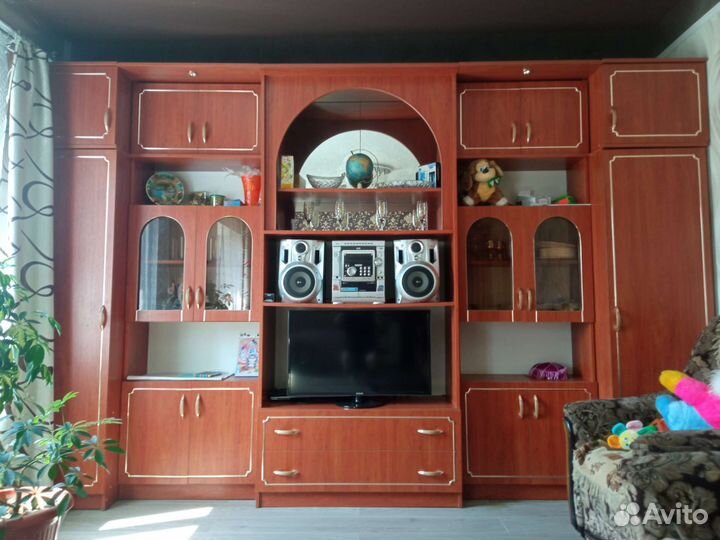 Мебельная стенка бу