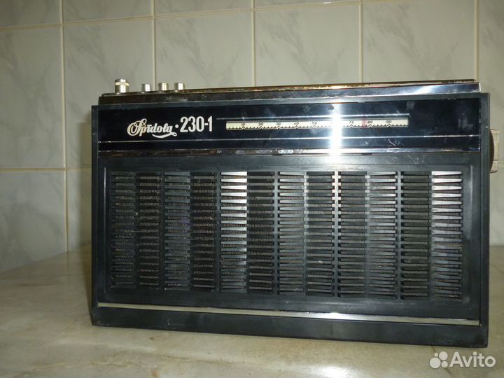Радиоприёмник СССР Спидола 230-1