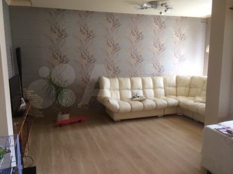 Дом 222 м² на участке 11,3 сот.