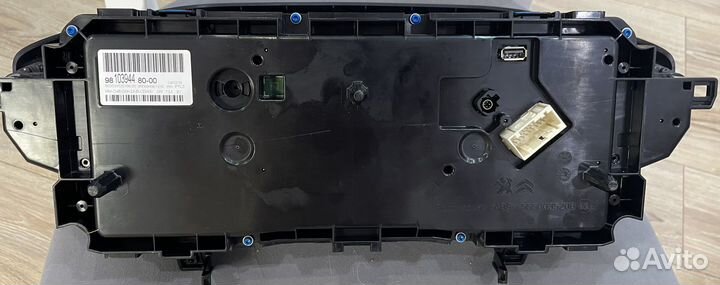 Приборная панель (щиток) Peugeot 3008