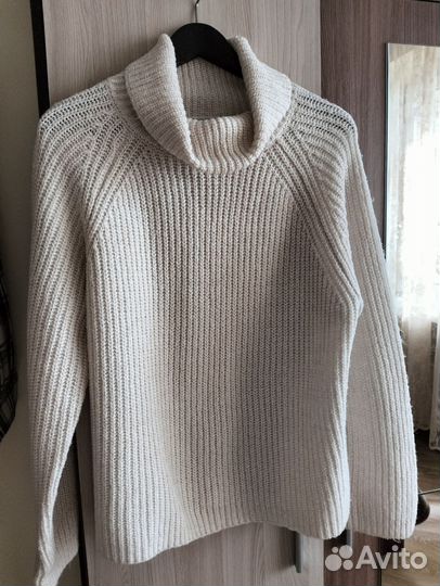 Свитер женский